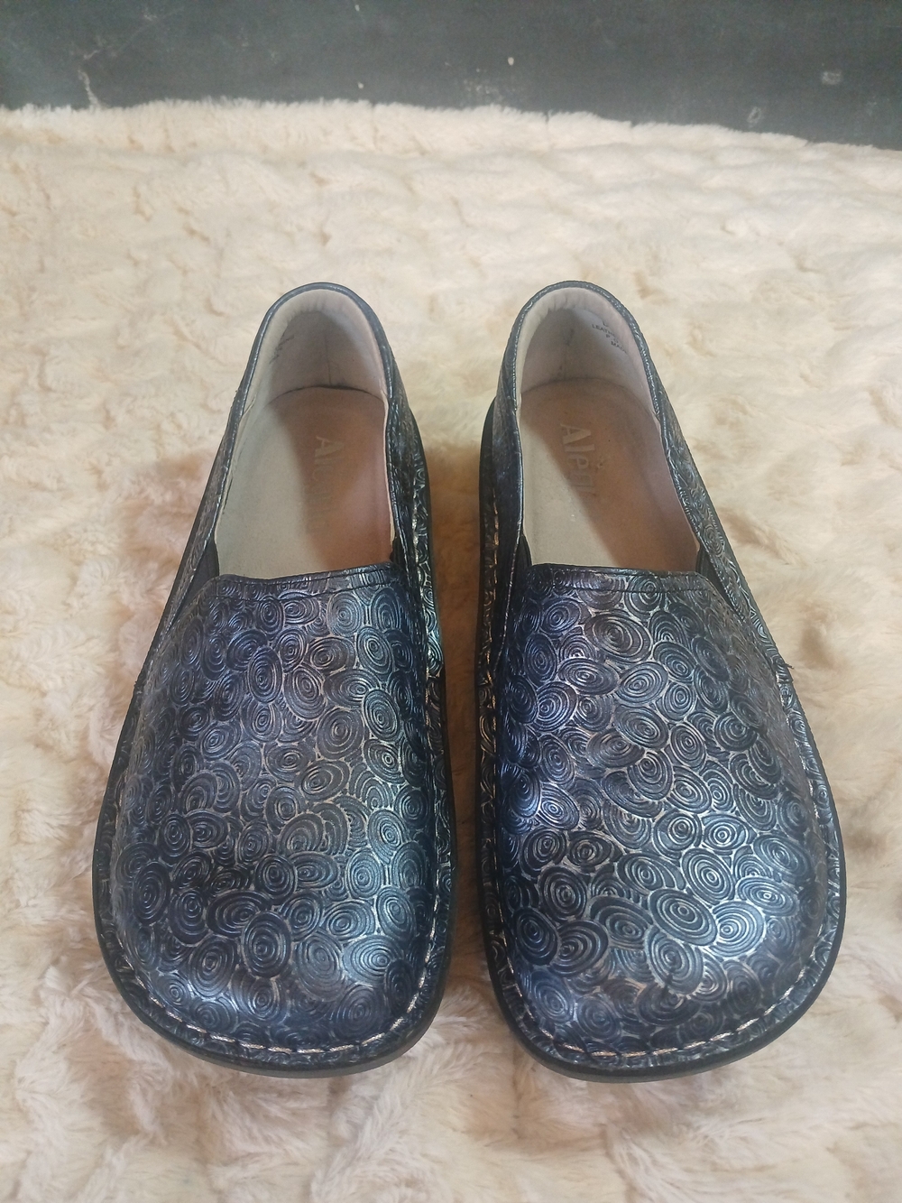 Alegria Debra Professional Clogs Metallic Blue Spherical Womens Sz. 38(DEB-7417)